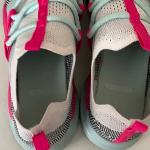 ‼️final must bundle‼️Athletic Works Knit Cage Sneakers - Picture 6 of 7